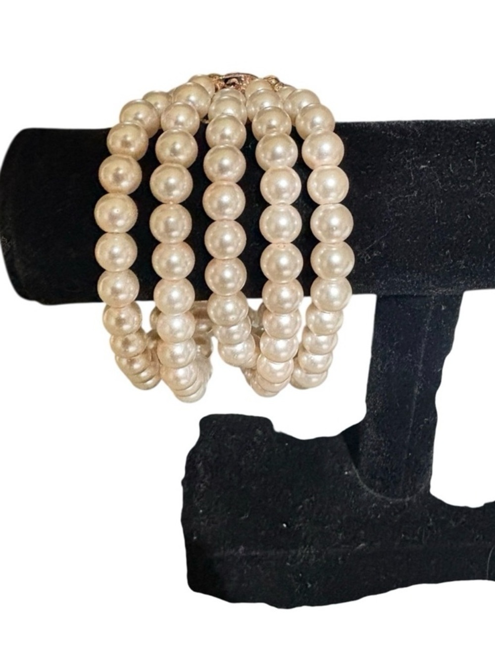 Cream Pearl Multi-Strand Bracelet with Rose Gold Filigree Clasp - Picture 3 of 4